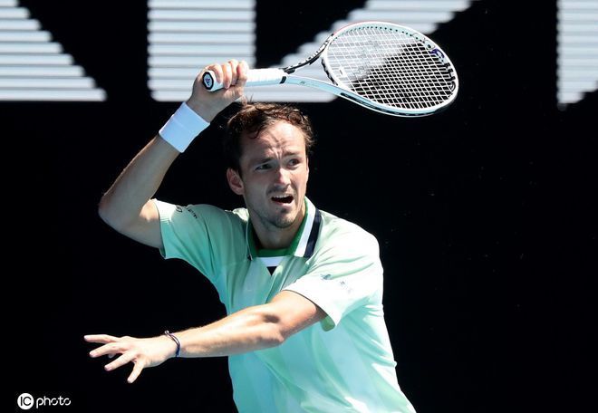 斜切冲刺姿 斜切冲刺姿